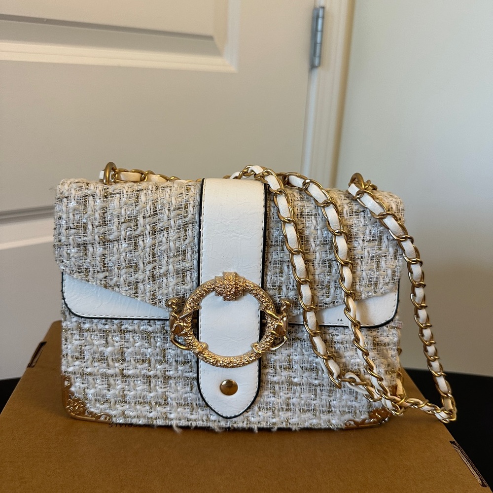 Chic Tweed Crossbody Bag with Gold Chain
